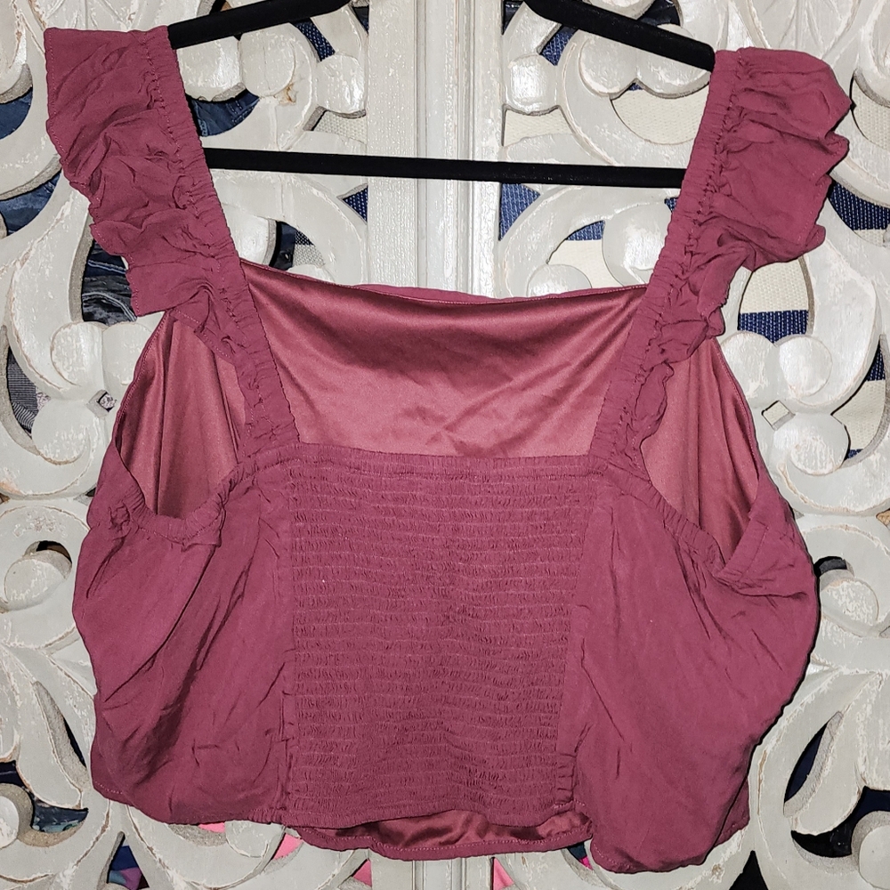 Torrd- Raspberry crop tank with ruffle straps - Picture 2 of 4